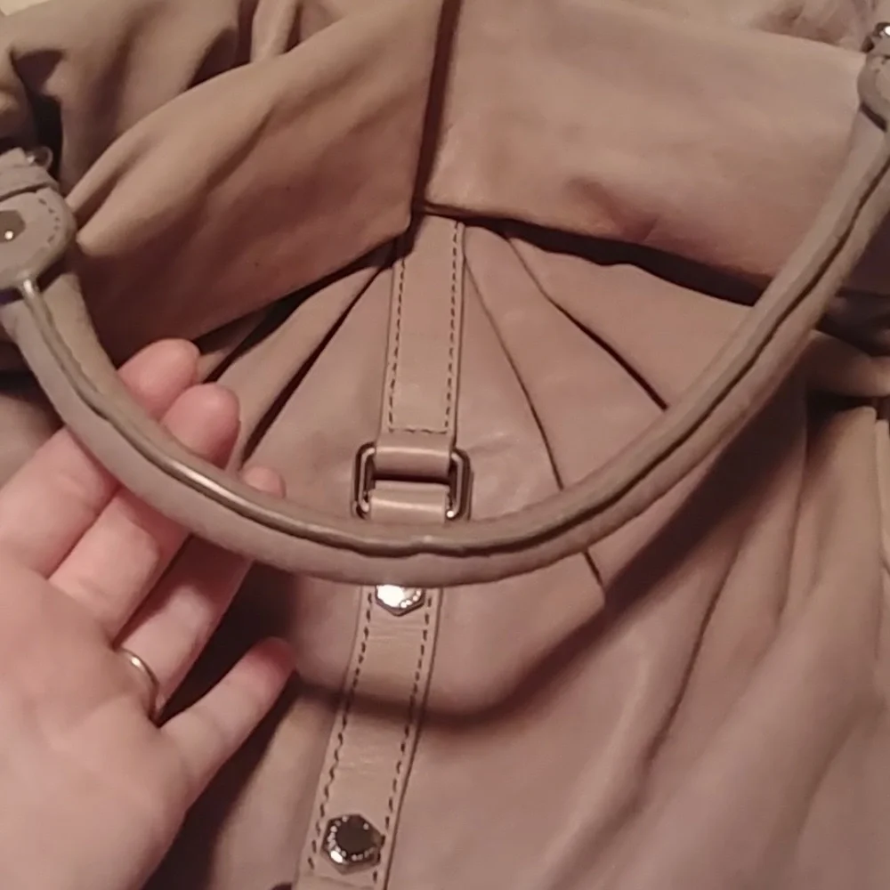 Marc Jacobs Too Hot to Handle Taupe Leather Hobo
